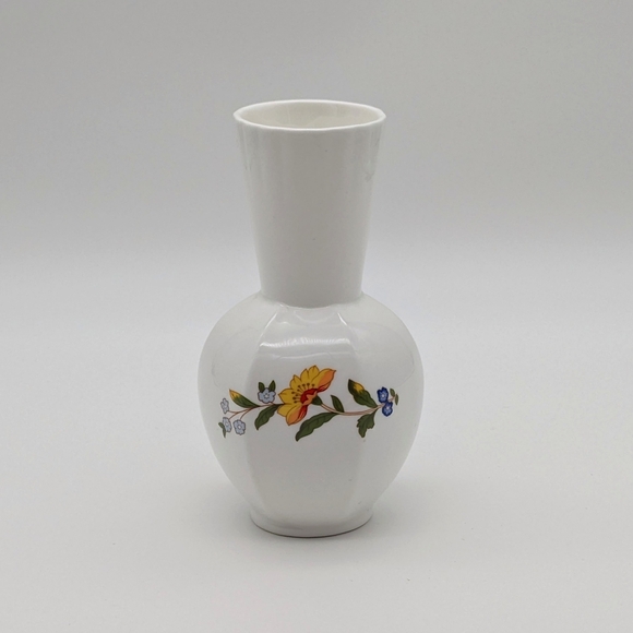 Aynsley Country Garden Butterfly Bud Vase English Fine Bone China - Picture 2 of 4